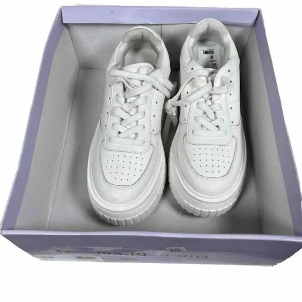 Madden Girl Women's Platform White Sneakers Perforated Toe Size 6.5 New